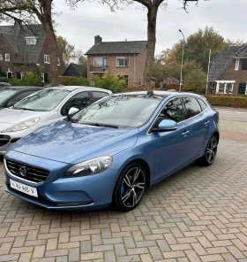 Volvo V40 2.0 D2 120 hp Summum , снимка 1