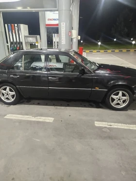 Mercedes-Benz 124, снимка 13