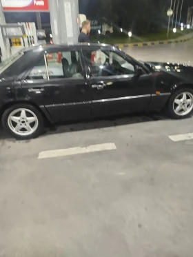 Mercedes-Benz 124, снимка 16