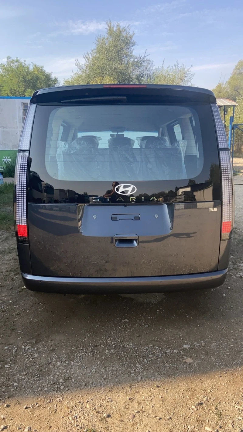 Hyundai Staria, снимка 3 - Автомобили и джипове - 47162661