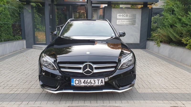 Mercedes-Benz C 220 AMG 4 MATIC PANO       , снимка 2 - Автомобили и джипове - 47581940