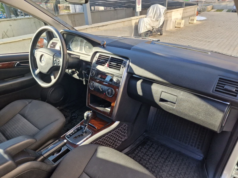 Mercedes-Benz B 200 CDI, снимка 10 - Автомобили и джипове - 48557388