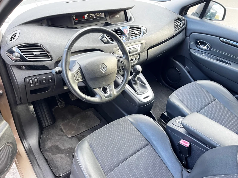 Renault Grand scenic 1.5 dci 6+ 1, снимка 9 - Автомобили и джипове - 49131355