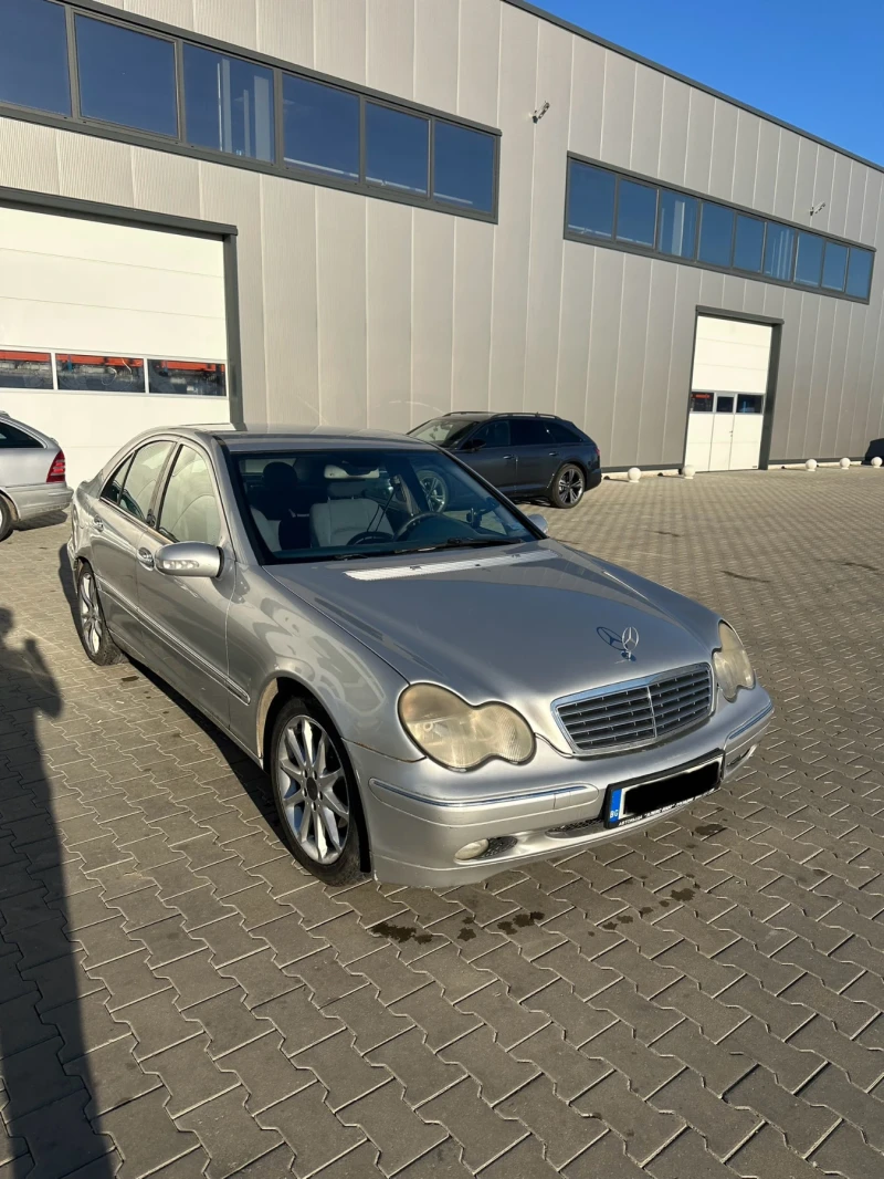 Mercedes-Benz C 220, снимка 3 - Автомобили и джипове - 49416430