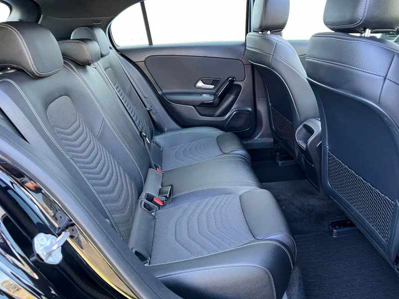 Mercedes-Benz A 200 150HP/NAVI/LED/AMBI/DISTR/CAM/PANO/434vpr, снимка 12 - Автомобили и джипове - 50300683