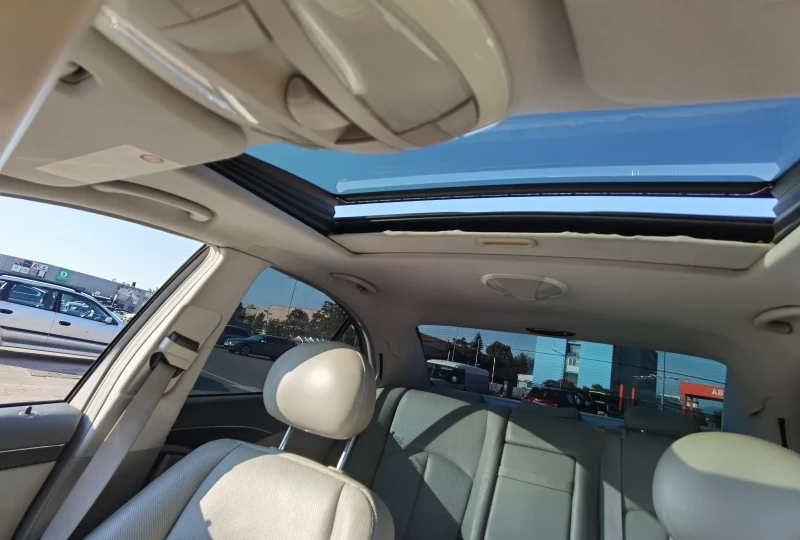 Mercedes-Benz E 320, снимка 10 - Автомобили и джипове - 52789021