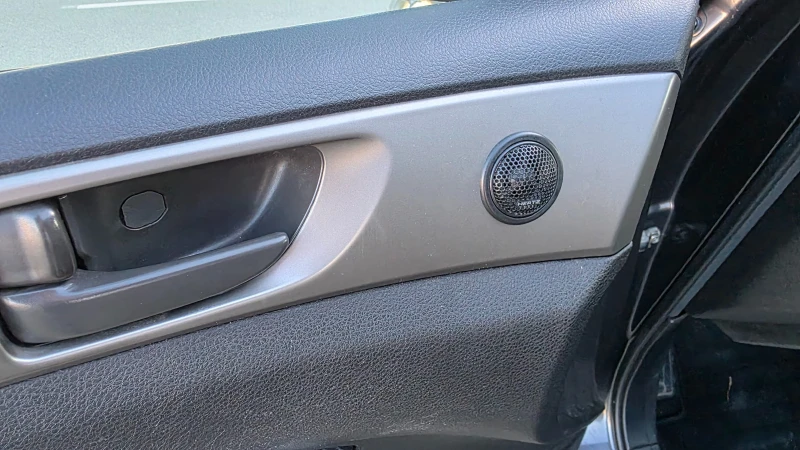 Subaru Forester 2.0, снимка 11 - Автомобили и джипове - 52347001