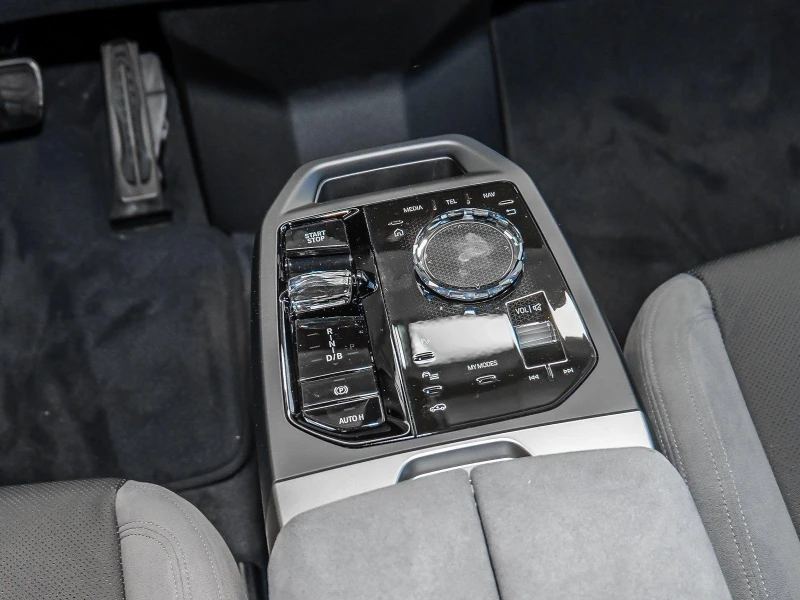 BMW iX XDRIVE60 M-SPORT PRO H/K PANORAMA 360, снимка 10 - Автомобили и джипове - 52298014