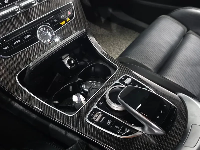 Mercedes-Benz C 63 AMG, снимка 9 - Автомобили и джипове - 56737904