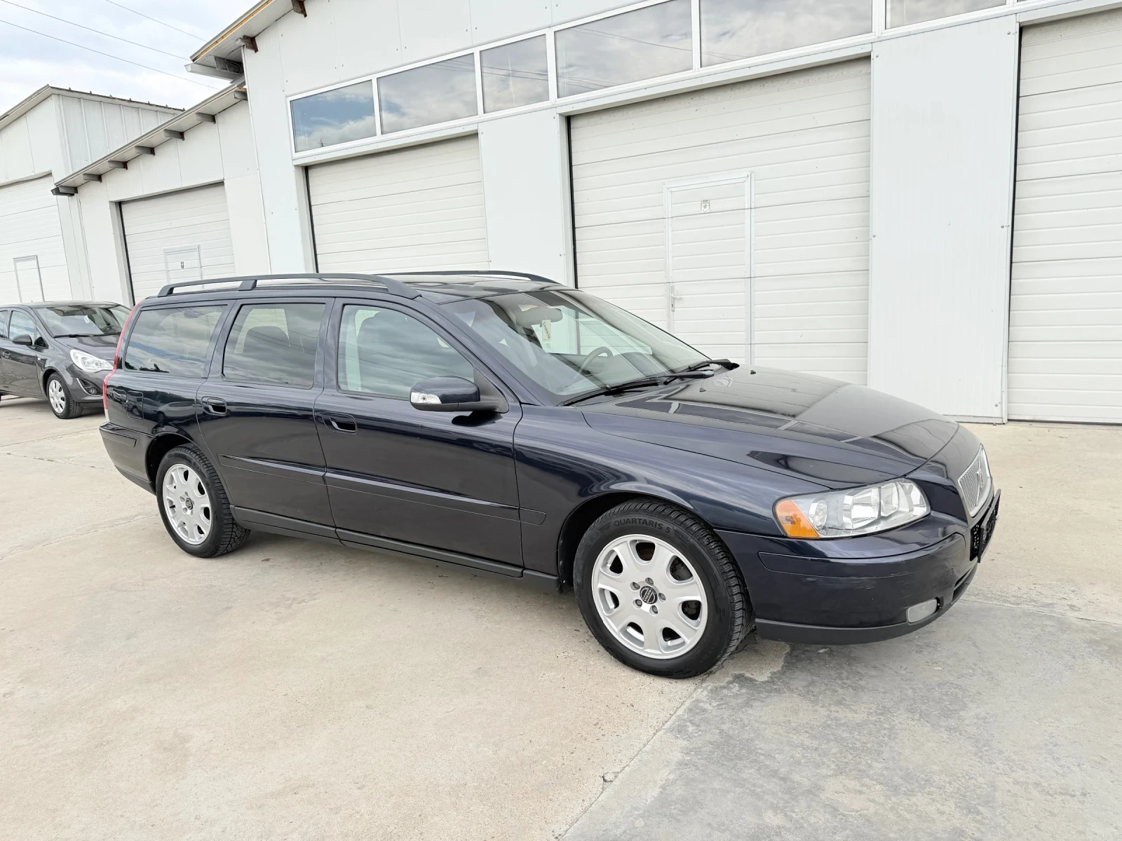 Volvo V70 2.4d D5* NOVA* UNIKAT, снимка 12 - Автомобили и джипове - 37762203
