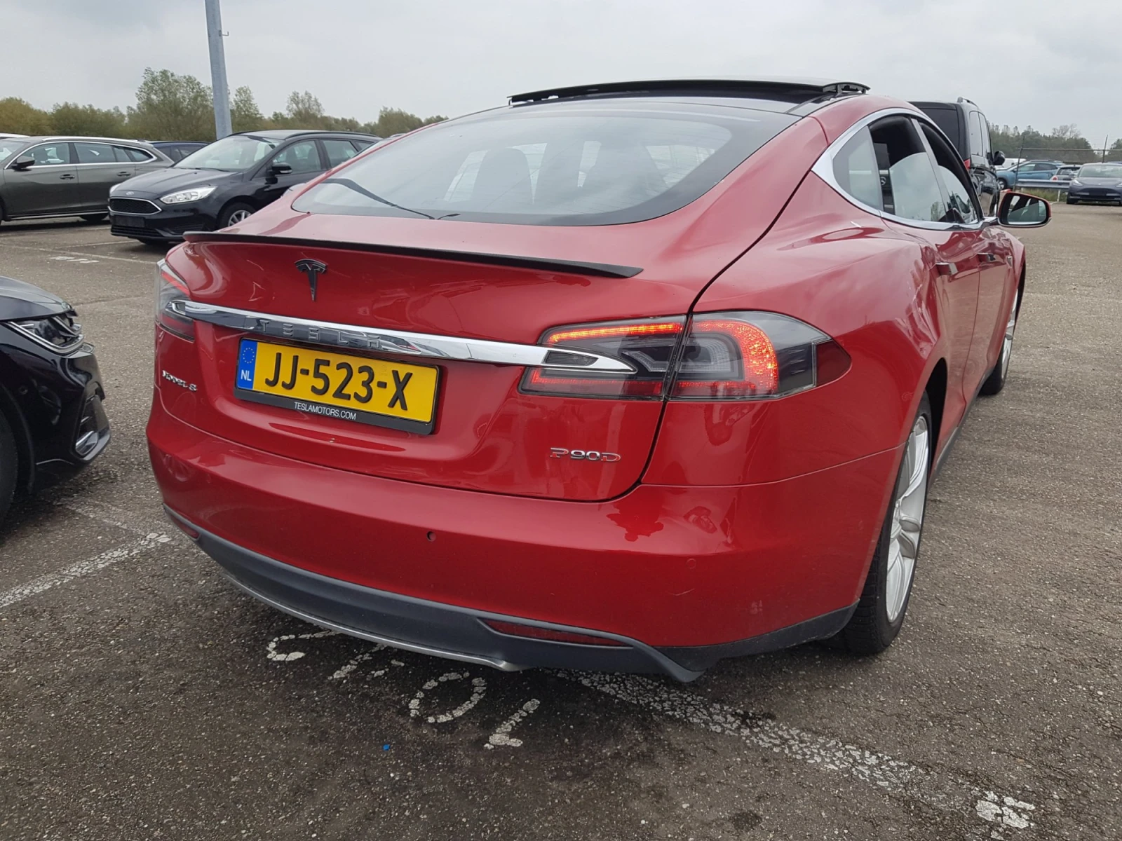 Tesla Model S Ludicrous P90DL 772 кс - изображение 3