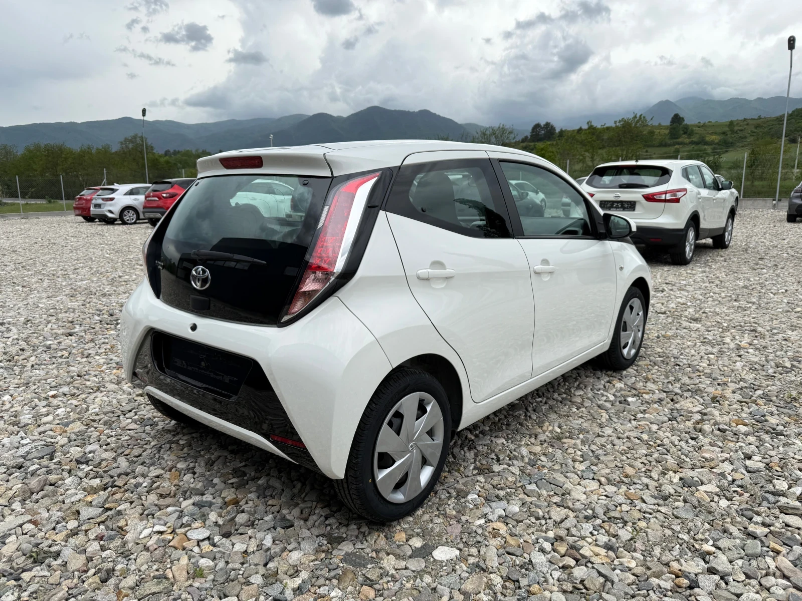 Toyota Aygo NAVI CAMERA - изображение 6