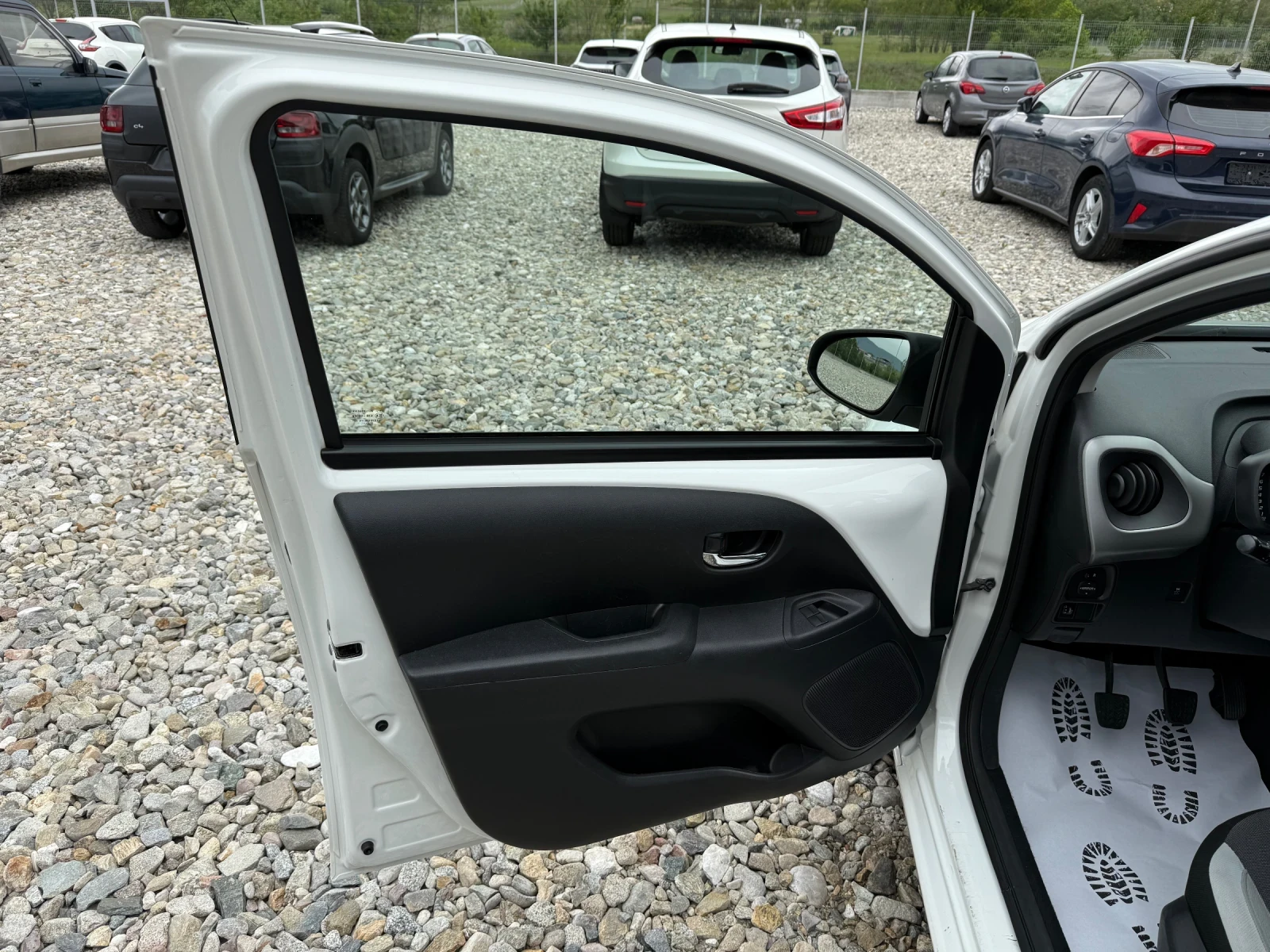 Toyota Aygo NAVI CAMERA - изображение 9