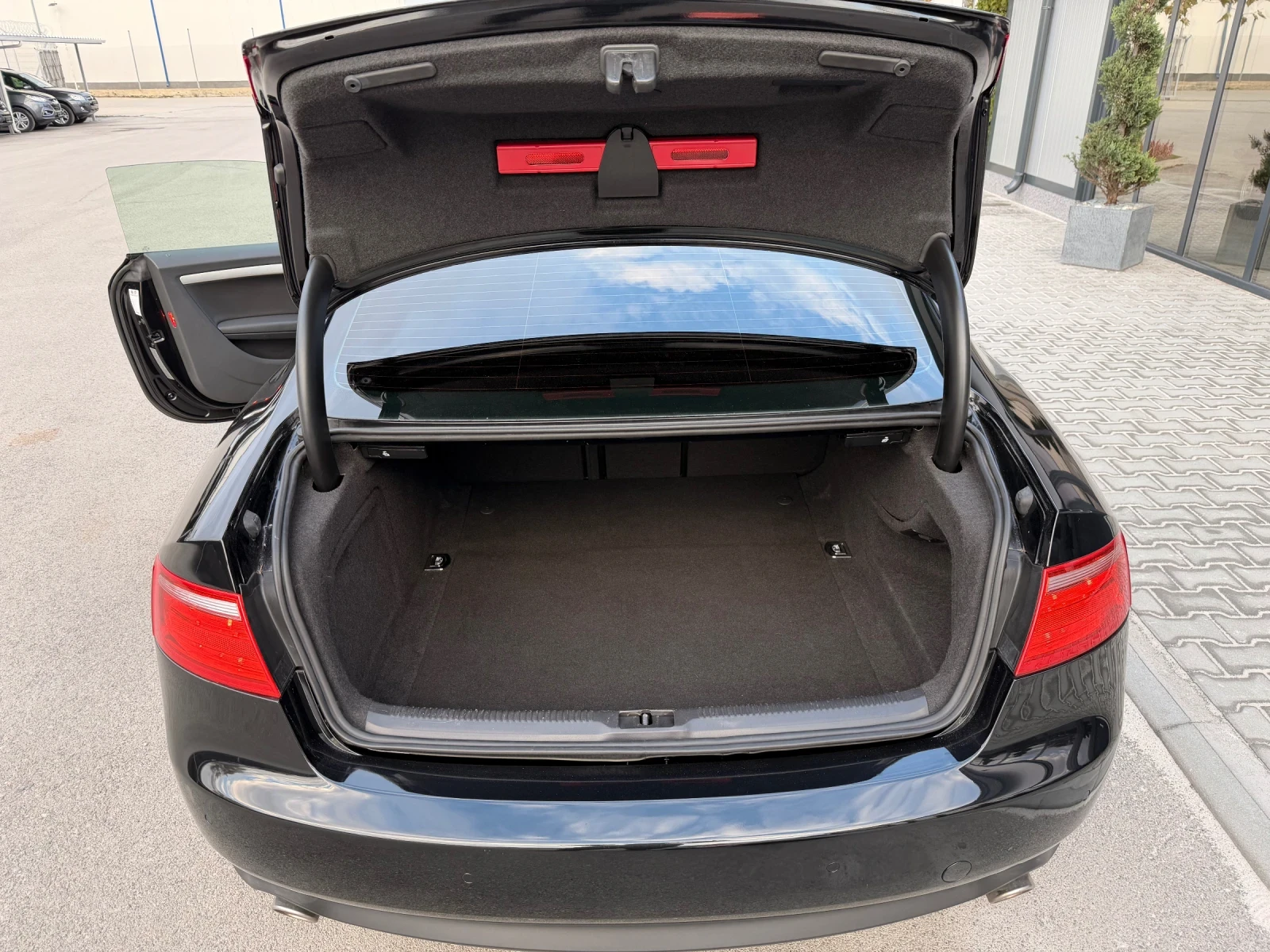 Audi A5 3.0 TDI S-LINE PANO/NAVI/AUTO QUATTRO - изображение 8