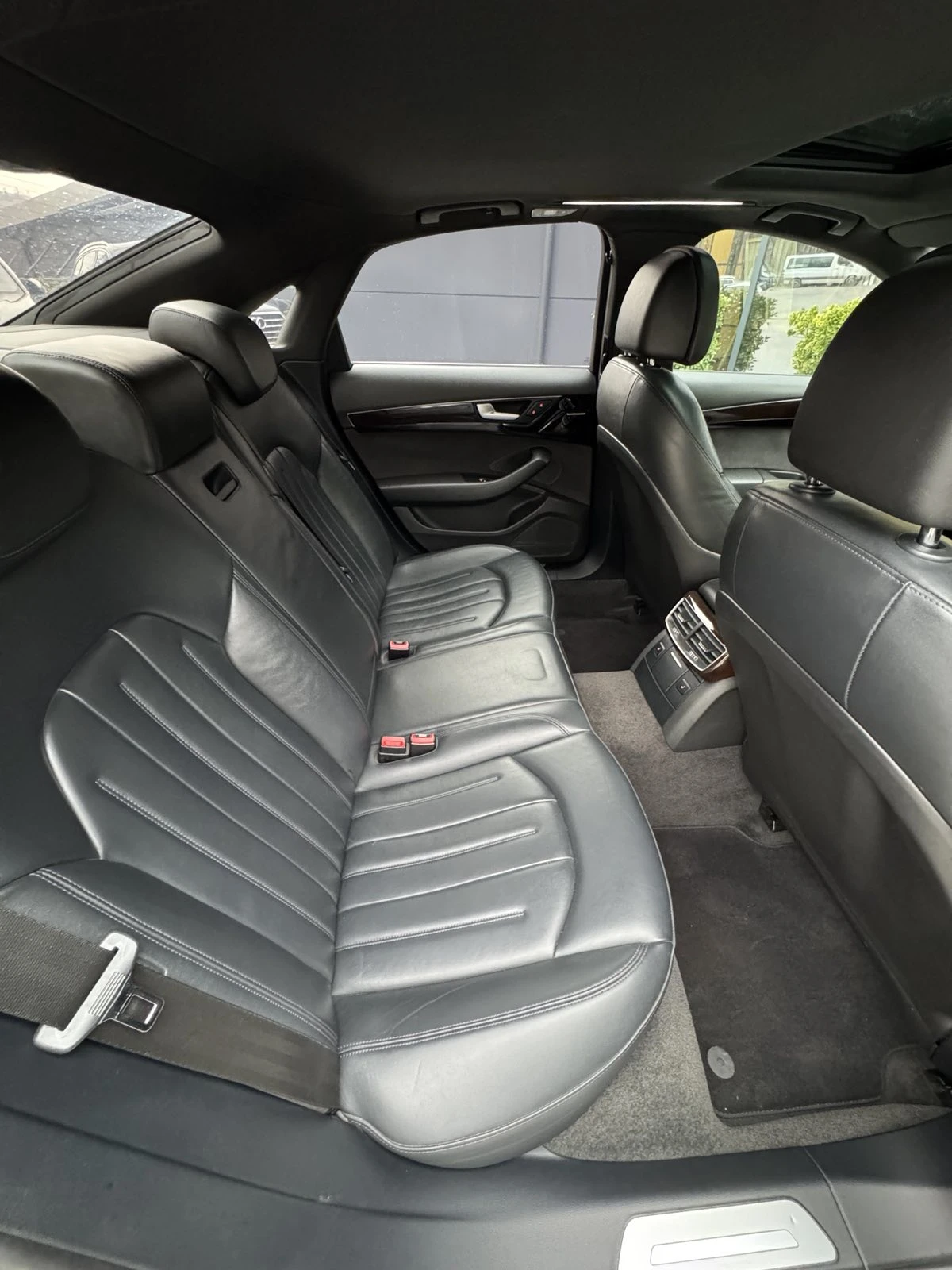 Audi A8 | Mobile.bg   11