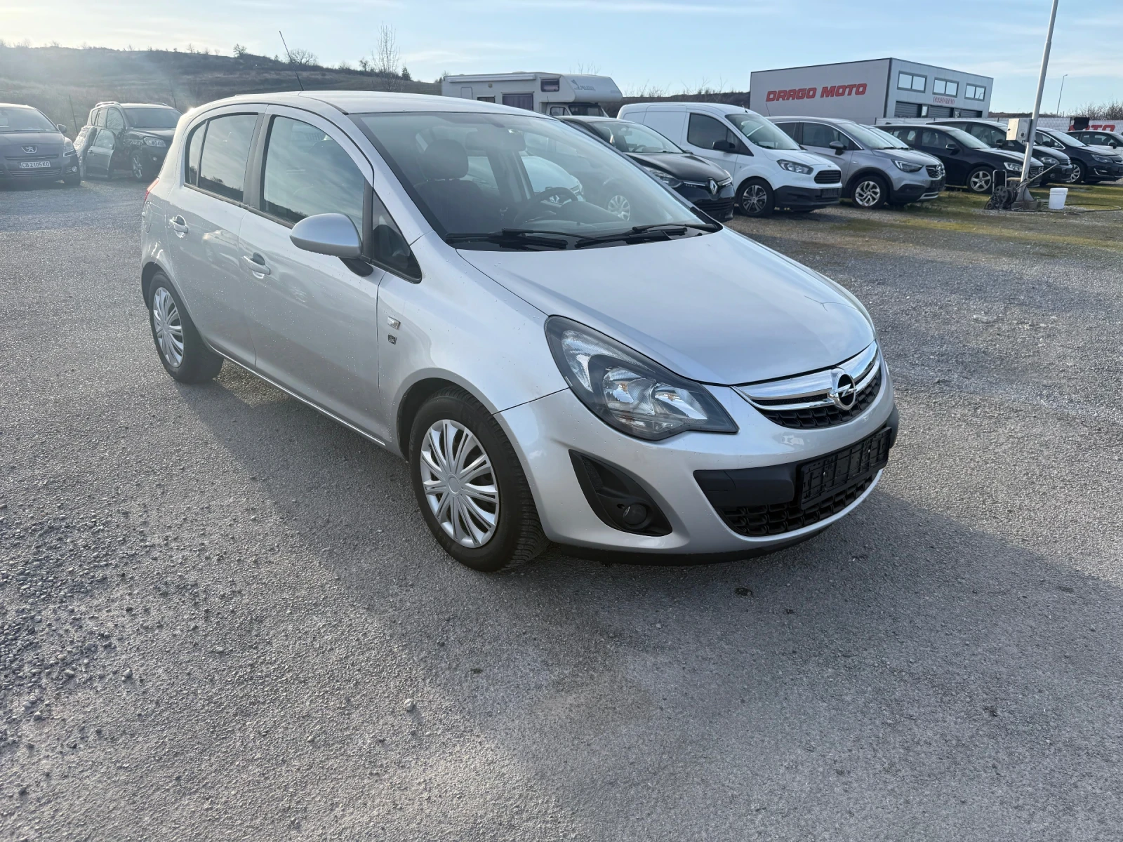 Opel Corsa 1.2 , снимка 2 - Автомобили и джипове - 53795321