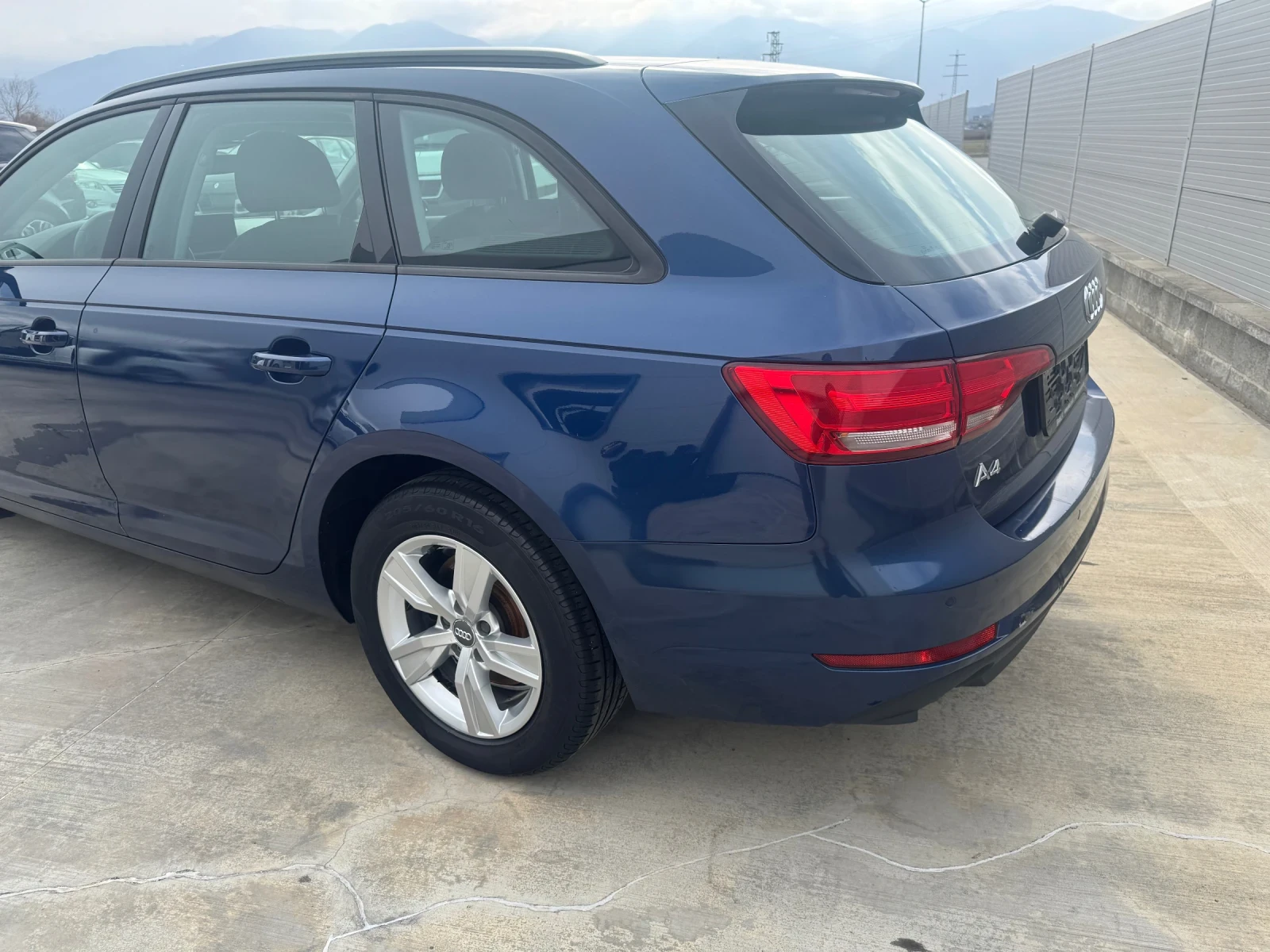 Audi A4, снимка 7 - Автомобили и джипове - 53883415