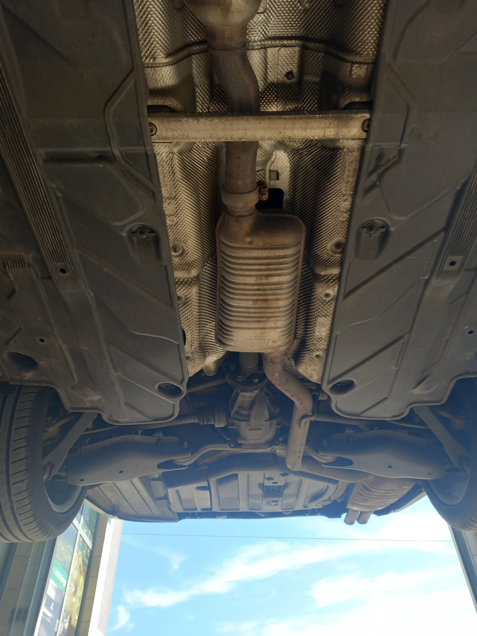 Mercedes-Benz B 180 Бензин * Фейслифт* , снимка 12 - Автомобили и джипове - 53994763