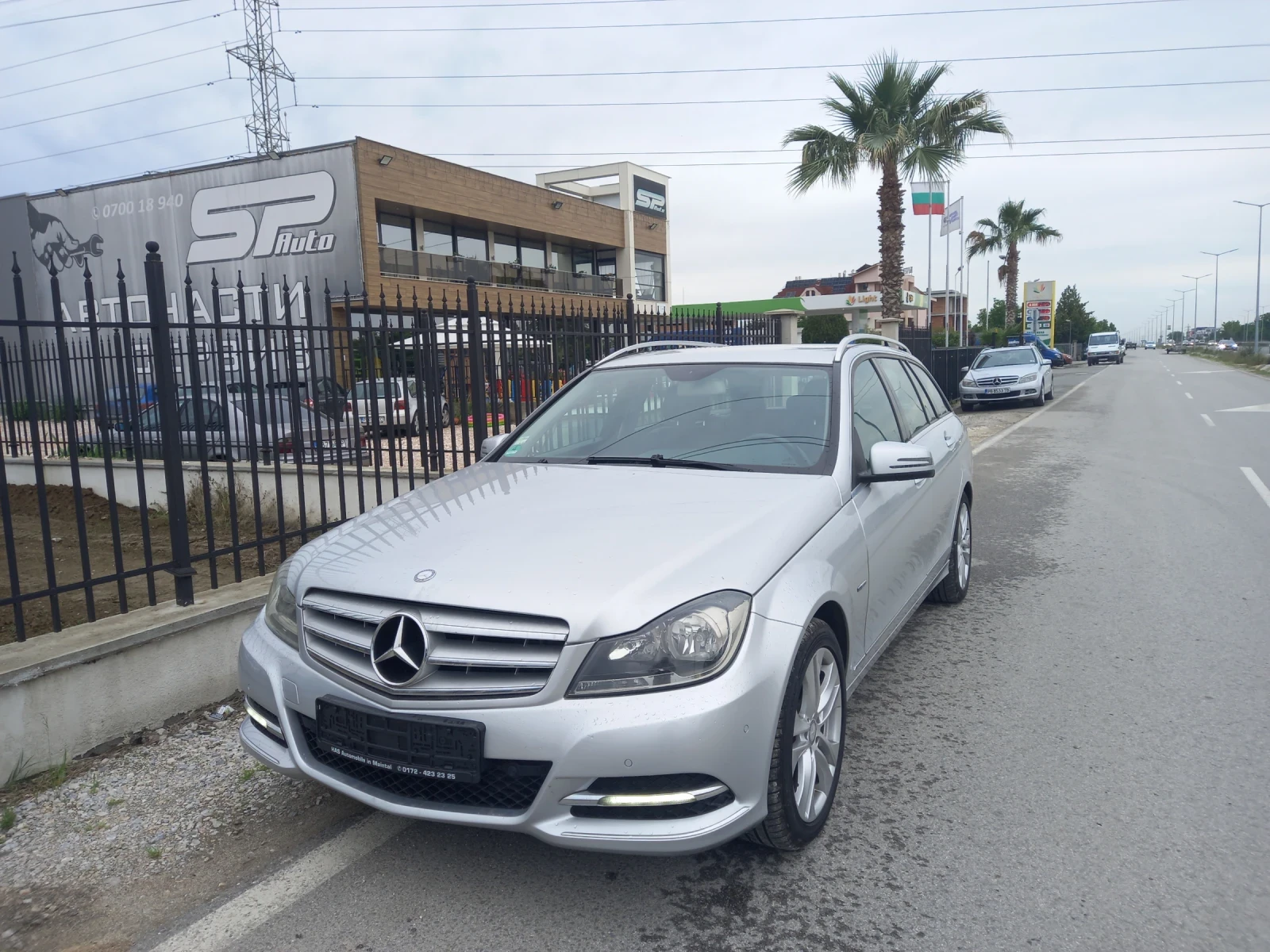 Mercedes-Benz B 180 Бензин * Фейслифт* , снимка 15 - Автомобили и джипове - 53994763