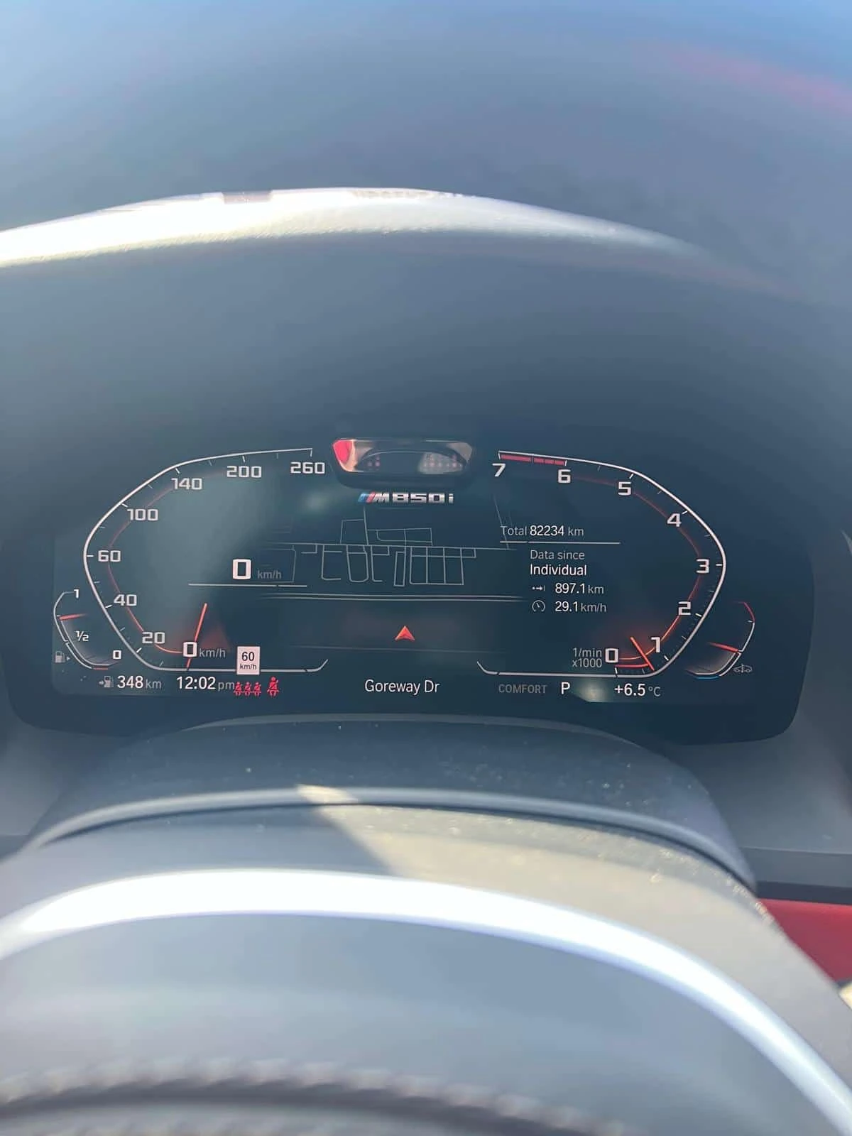 BMW 850  xDrive /DISTRONIC/360/HARMAN KARDON/ЛАЗЕРИ, снимка 8 - Автомобили и джипове - 53978124