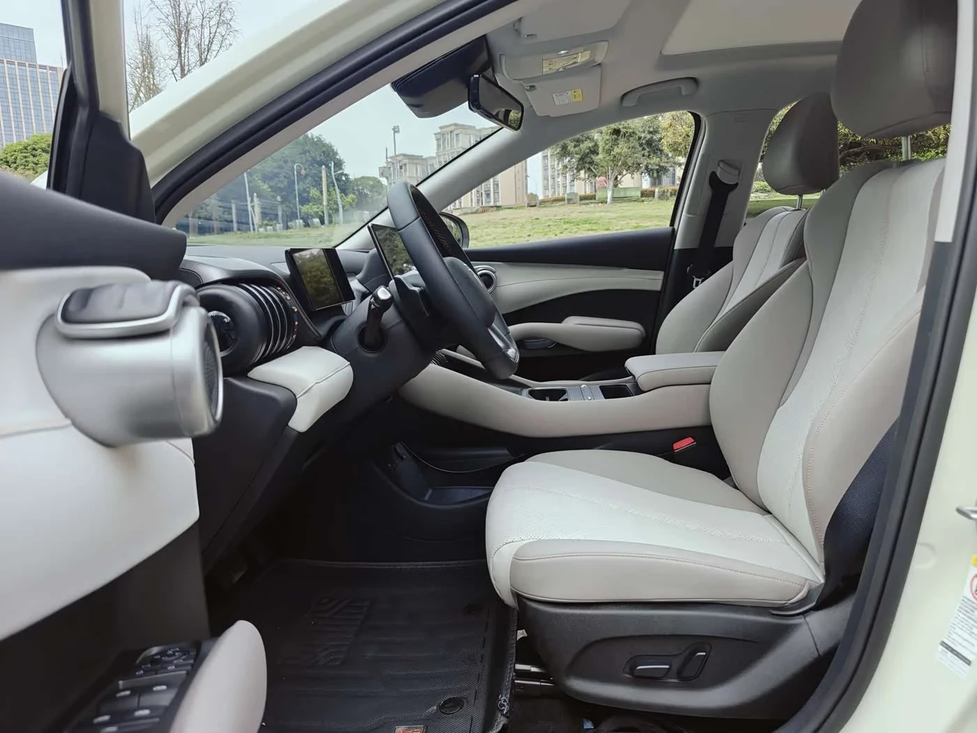 BYD Atto3 510 km Superior Model autogeorge.com, снимка 14 - Автомобили и джипове - 54425296