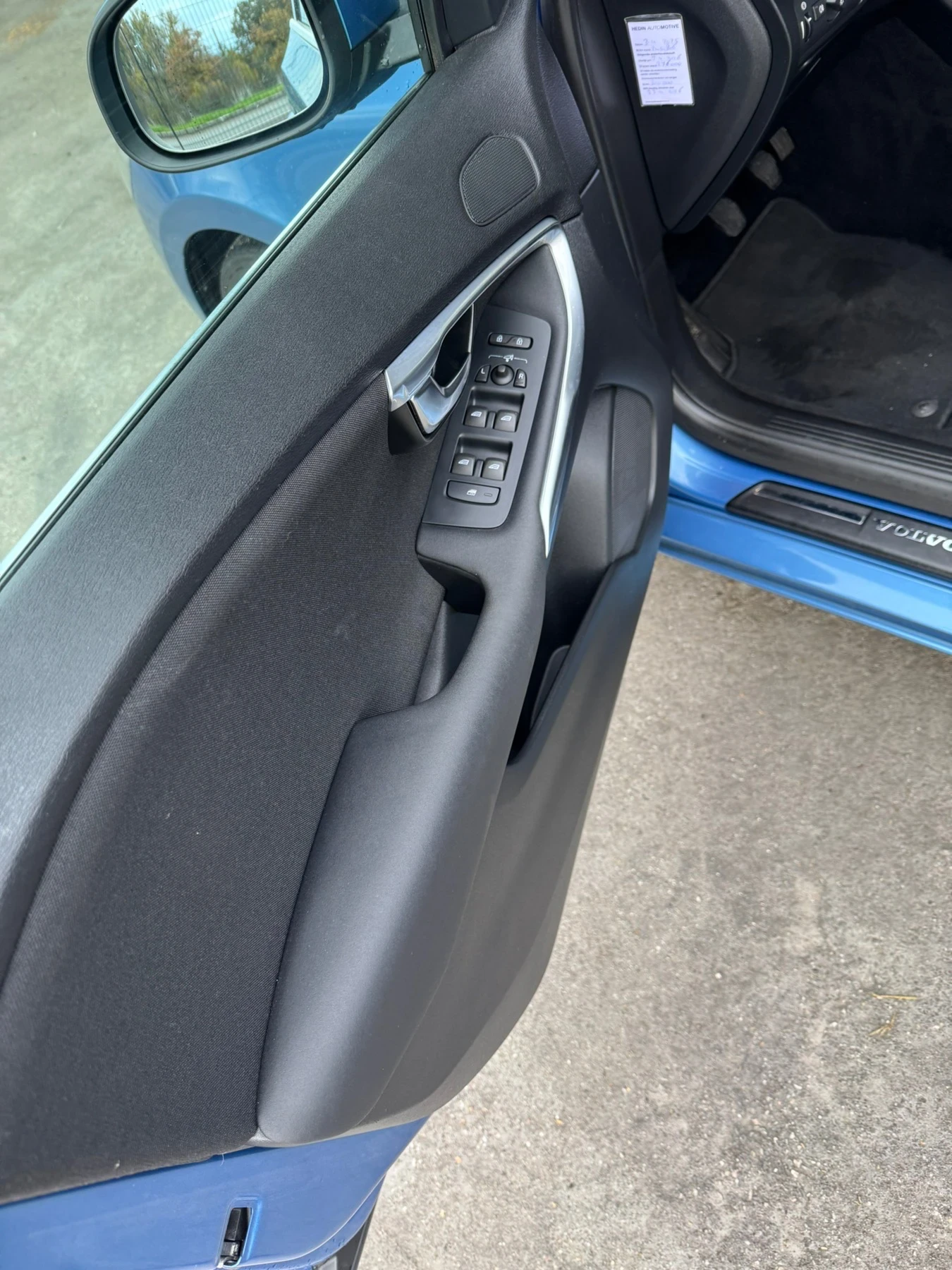 Volvo V40 2.0 D2 120 hp Summum , снимка 14 - Автомобили и джипове - 54583980