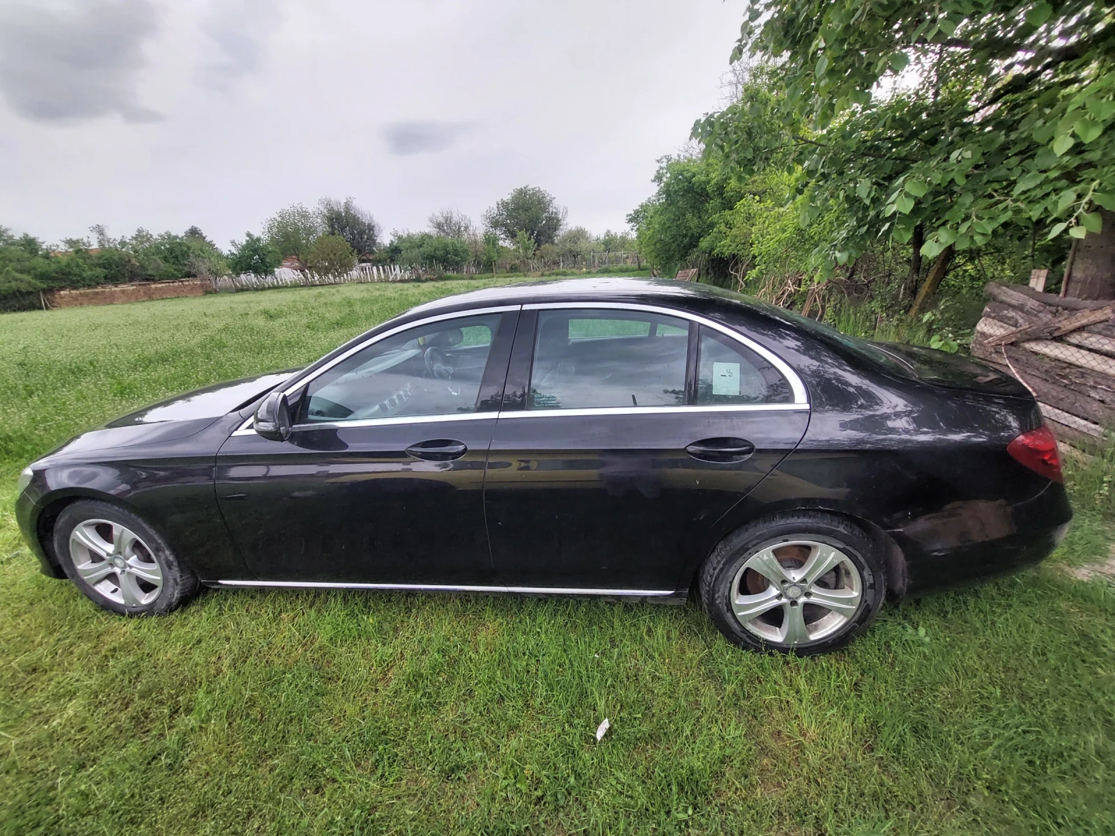 Mercedes-Benz E 220, снимка 8 - Автомобили и джипове - 55290547