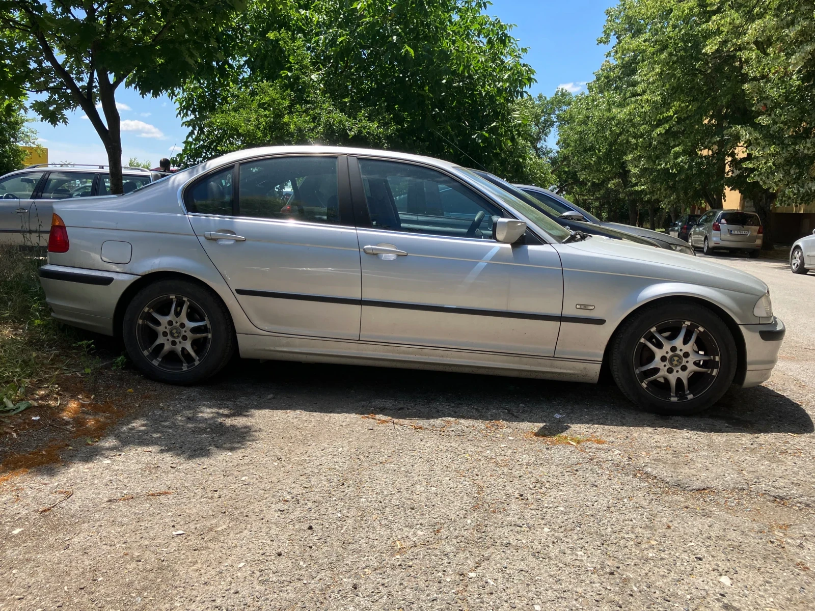 BMW 320, снимка 2 - Автомобили и джипове - 54978373