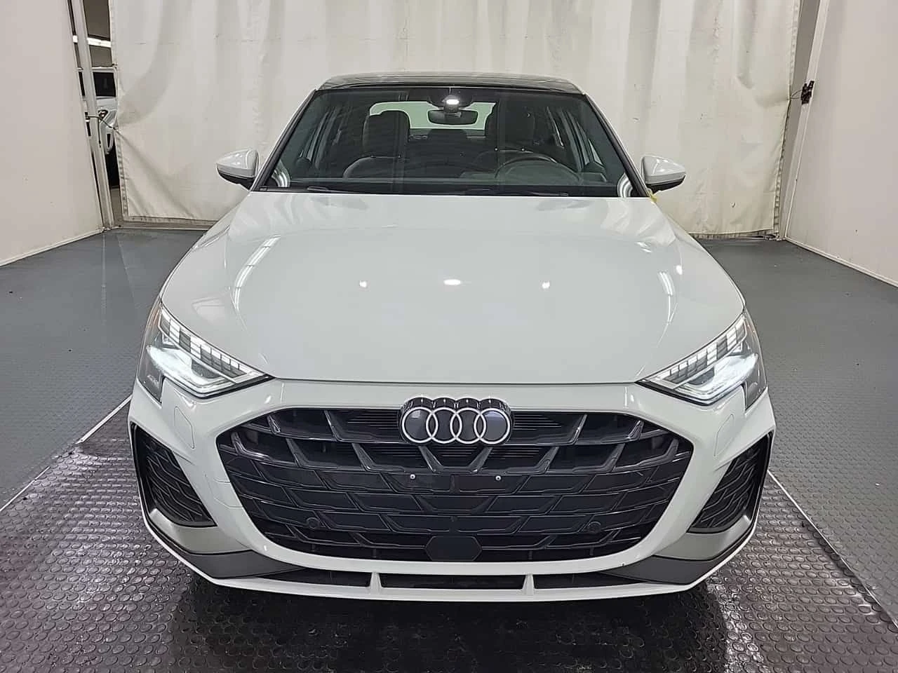Audi A3 * Progressiv * ДИСТРОНИК* КАМЕРА* ПАНОРАМА* , снимка 2 - Автомобили и джипове - 54997234
