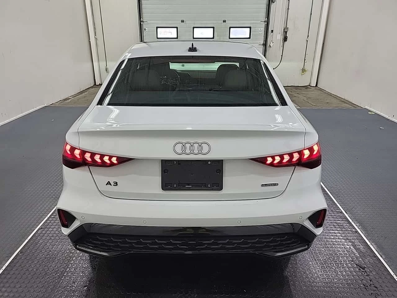Audi A3 * Progressiv * ДИСТРОНИК* КАМЕРА* ПАНОРАМА* , снимка 4 - Автомобили и джипове - 54997234
