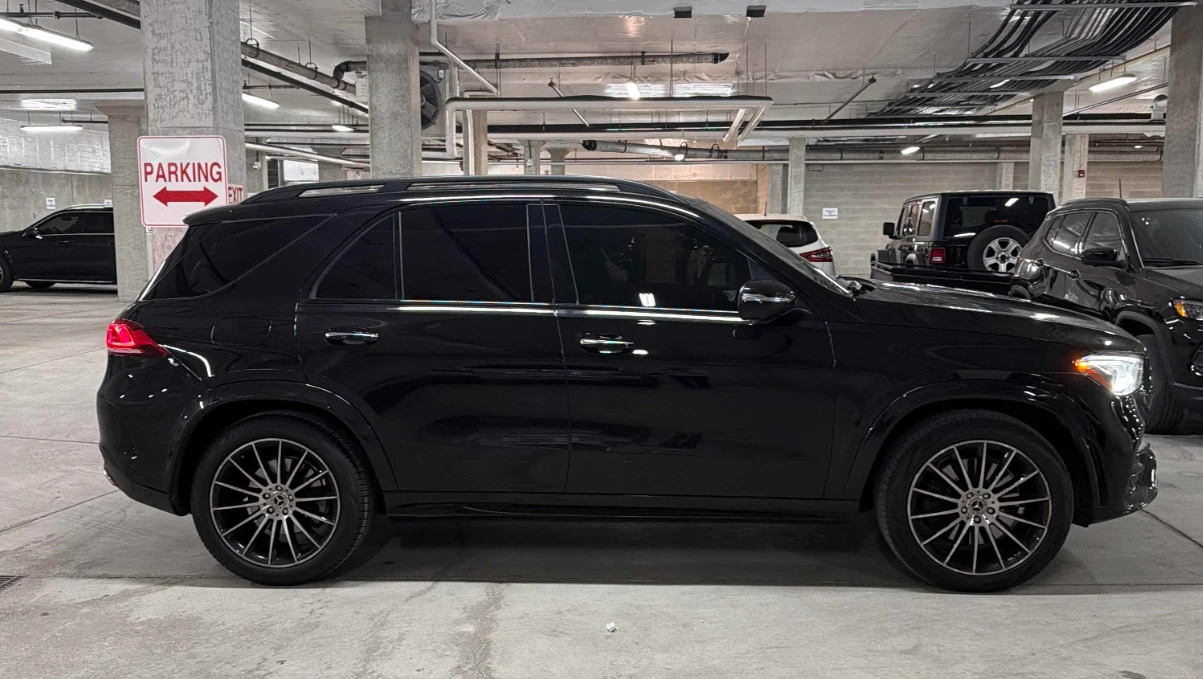 Mercedes-Benz GLE 450 4M* NIGHT* AMG* PANO* 360VIEW* DIS+ * Ambient* , снимка 5 - Автомобили и джипове - 55933098