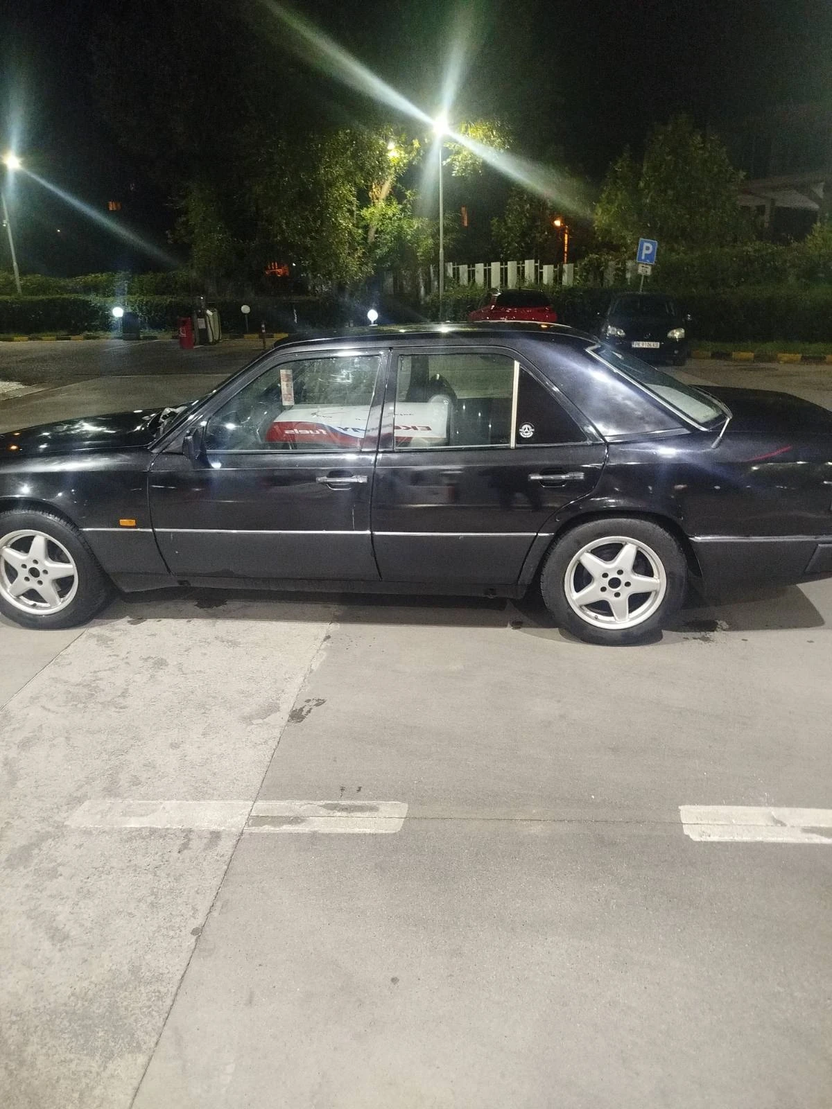 Mercedes-Benz 124, снимка 9 - Автомобили и джипове - 56085413