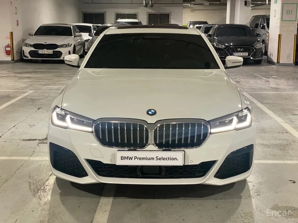 BMW 530 i xDrive M Sport | ДИСТРОНИК | ОБДУХВАНЕ , снимка 3 - Автомобили и джипове - 56132892