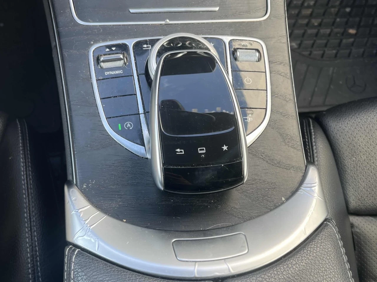 Mercedes-Benz C 300 Възможност за лизинг, снимка 12 - Автомобили и джипове - 56192405
