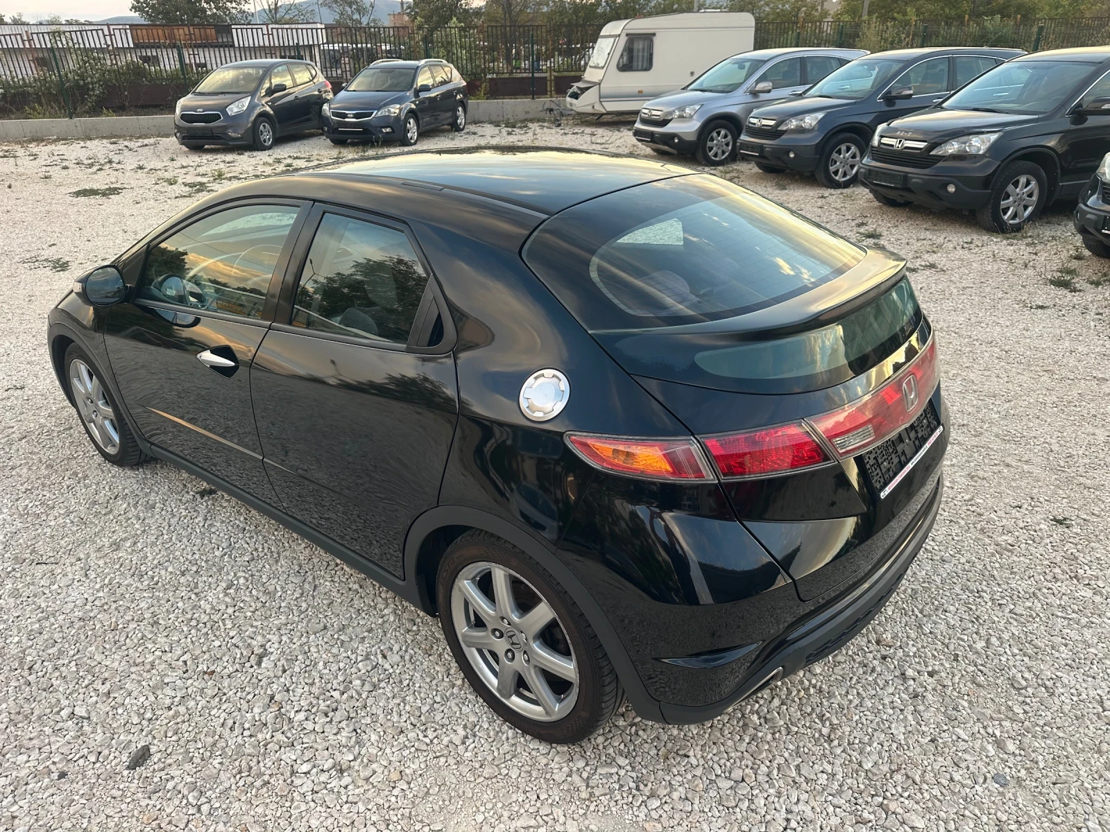 Honda Civic 1.8V-TEC//140KS//EXECUTIVE, снимка 4 - Автомобили и джипове - 56273672