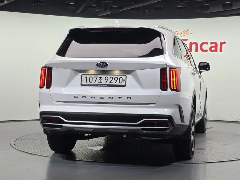 Kia Sorento 2.2 Automatic, снимка 4 - Автомобили и джипове - 55723748