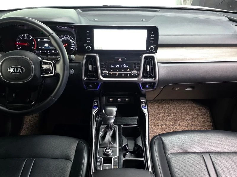 Kia Sorento 2.2 Automatic, снимка 7 - Автомобили и джипове - 55723748