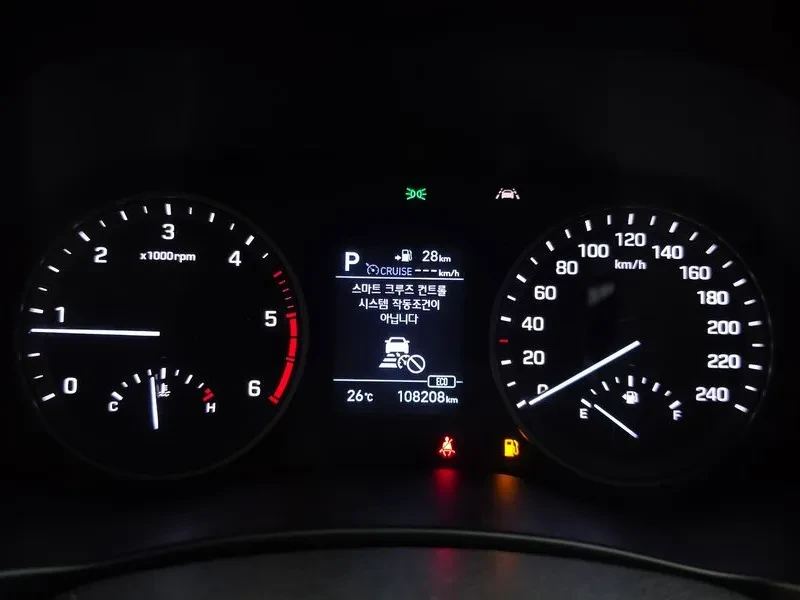 Hyundai Tucson 2.0 2Wd Modern, снимка 8 - Автомобили и джипове - 55885077