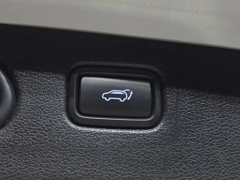 Hyundai Tucson 2.0 2Wd Modern, снимка 15 - Автомобили и джипове - 55885077