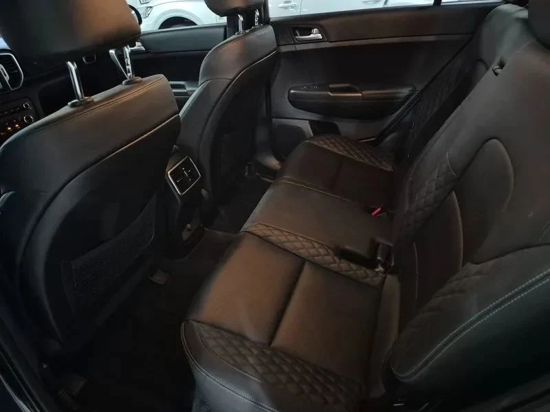 Kia Sportage, снимка 10 - Автомобили и джипове - 56687830