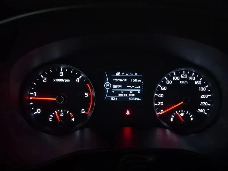 Kia Sportage, снимка 5 - Автомобили и джипове - 56687830