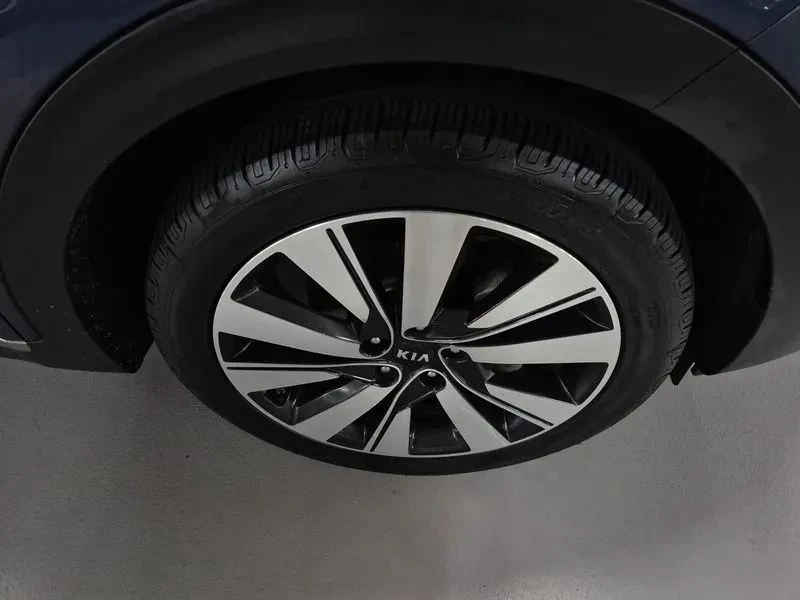Kia Sportage, снимка 12 - Автомобили и джипове - 56687830