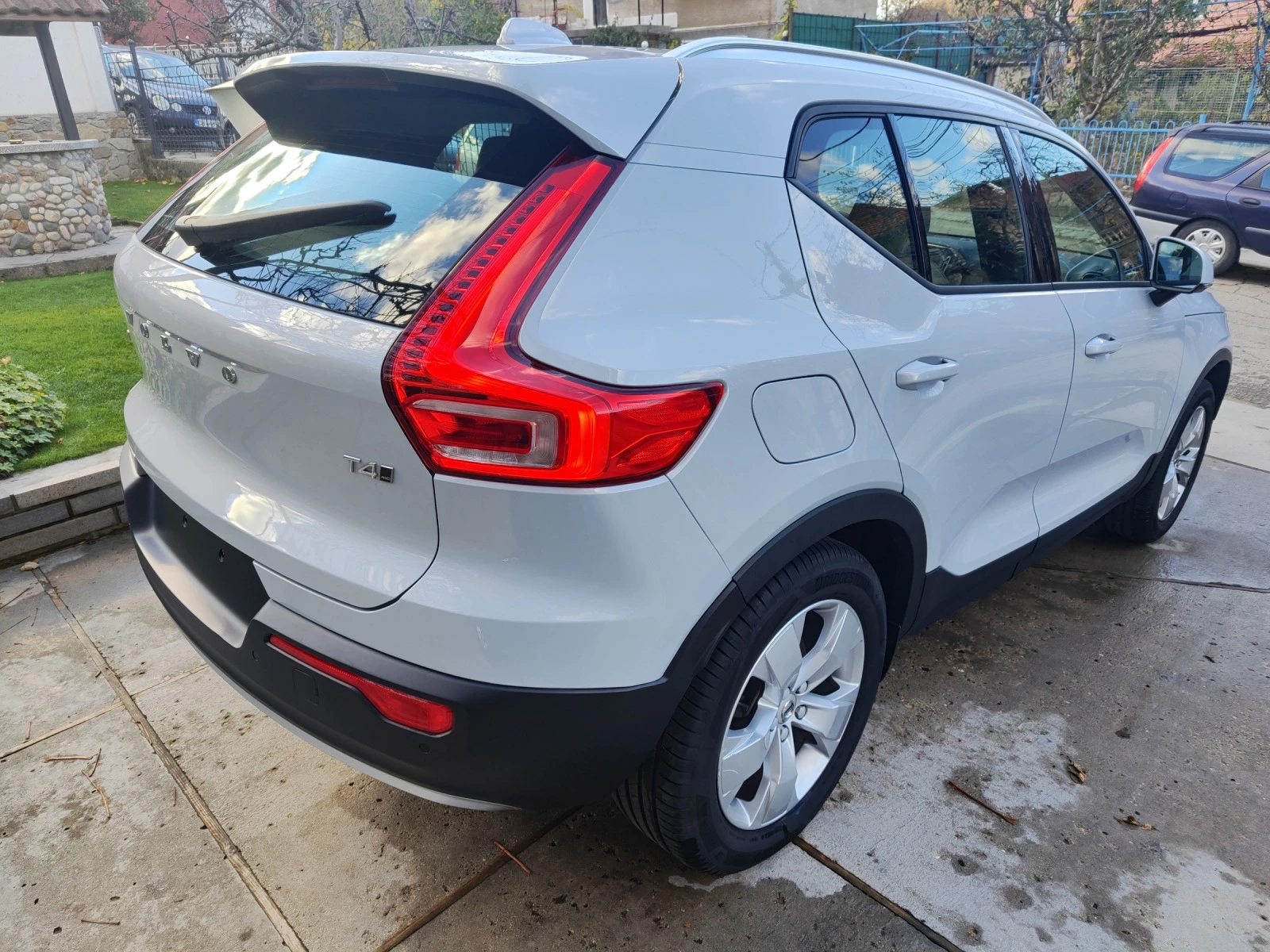 Volvo XC40 T4 AWD 2.0 бензин 190к.с  105000км СОБСТВЕН ЛИЗИНГ - изображение 2