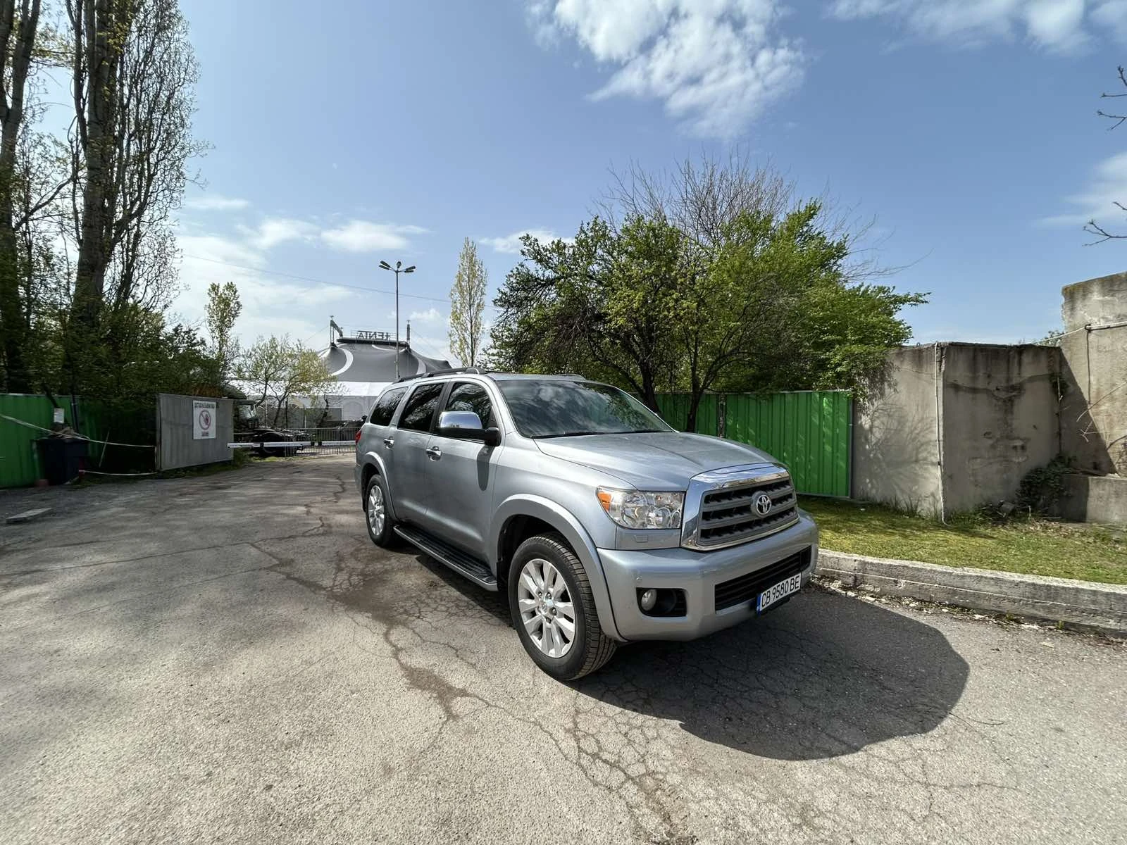 Toyota Sequoia Platinum 5.7 - изображение 4
