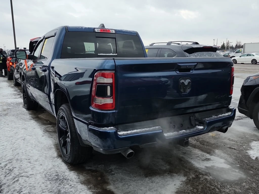 Dodge RAM 1500 * SPORT CREW CAB SHORT BED * CARFAX * БЕЗ ПЪРВОНАЧ - изображение 4