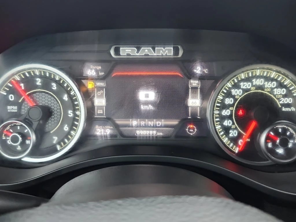 Dodge RAM 1500 * SPORT CREW CAB SHORT BED * CARFAX * БЕЗ ПЪРВОНАЧ - изображение 9