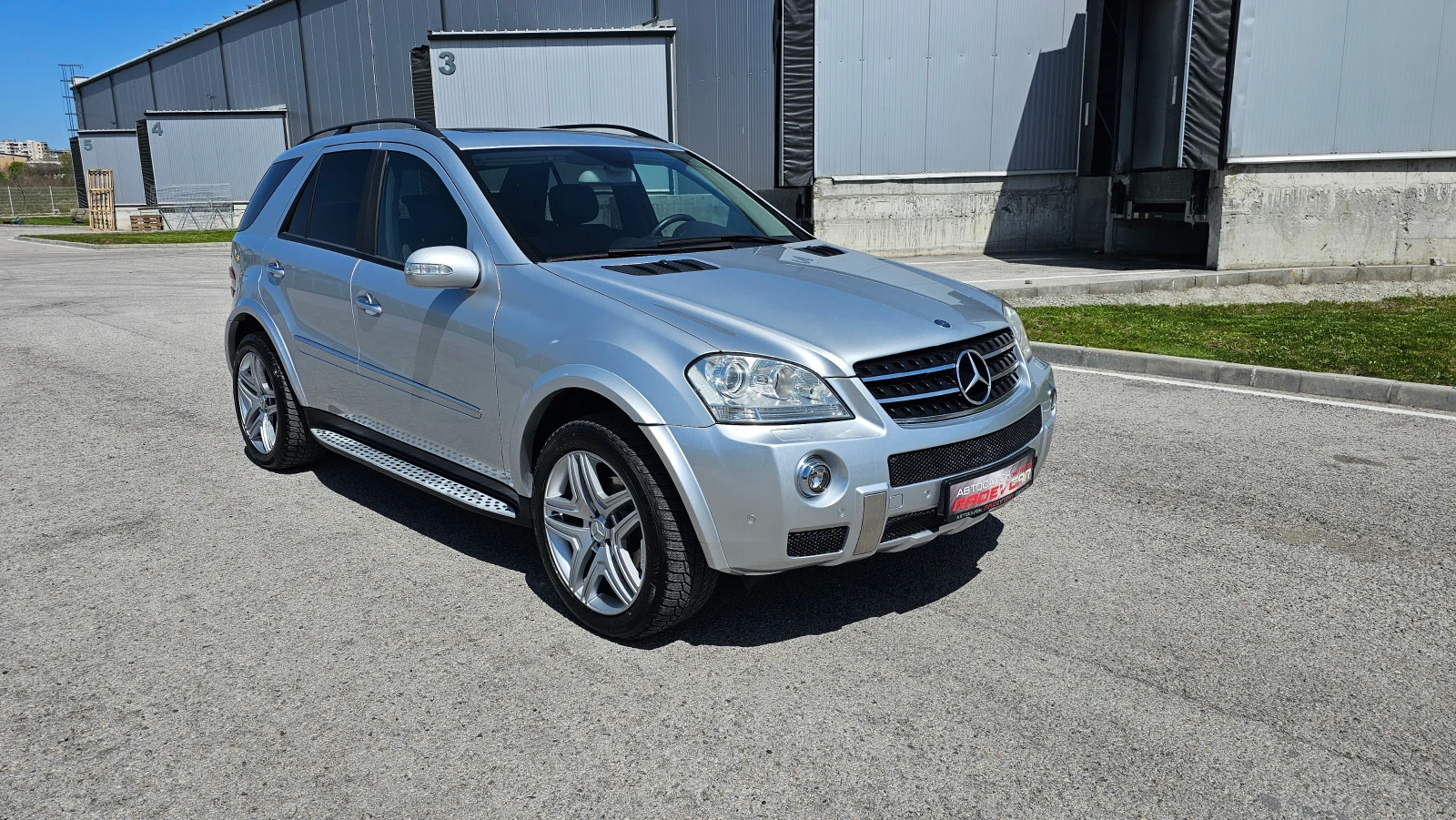 Mercedes-Benz ML 320 AMG LINE , снимка 7 - Автомобили и джипове - 54226151