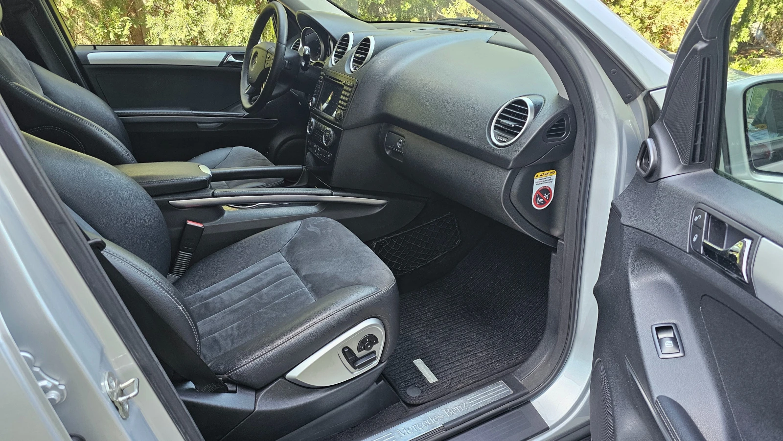 Mercedes-Benz ML 320 AMG LINE , снимка 13 - Автомобили и джипове - 54226151