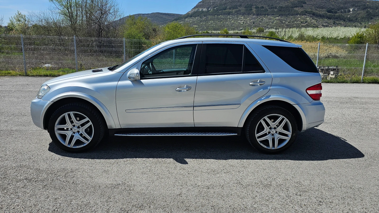 Mercedes-Benz ML 320 AMG LINE , снимка 2 - Автомобили и джипове - 54226151