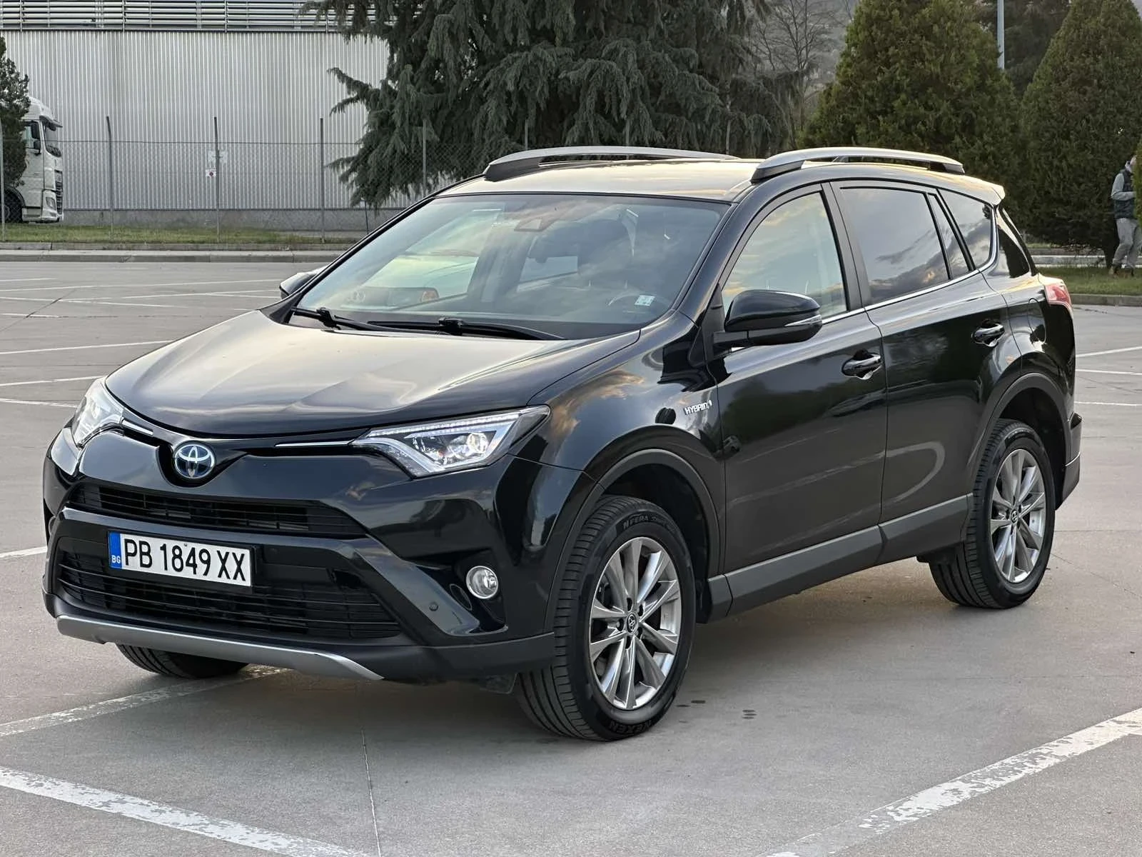 Toyota Rav4 2.5 HIBRID Подгрев! Кожа. ЛИЗИНГ!!! 